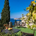 St Jacob Old Town & Sea View 2 Apartament *