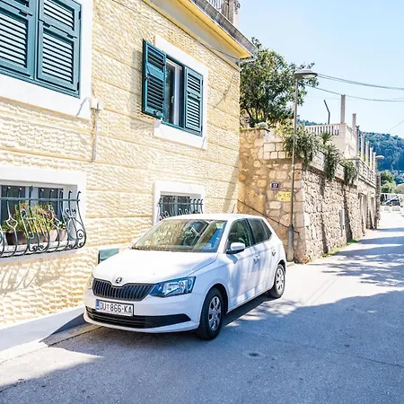 Apartament St Jacob Old Town & Sea View 2 *